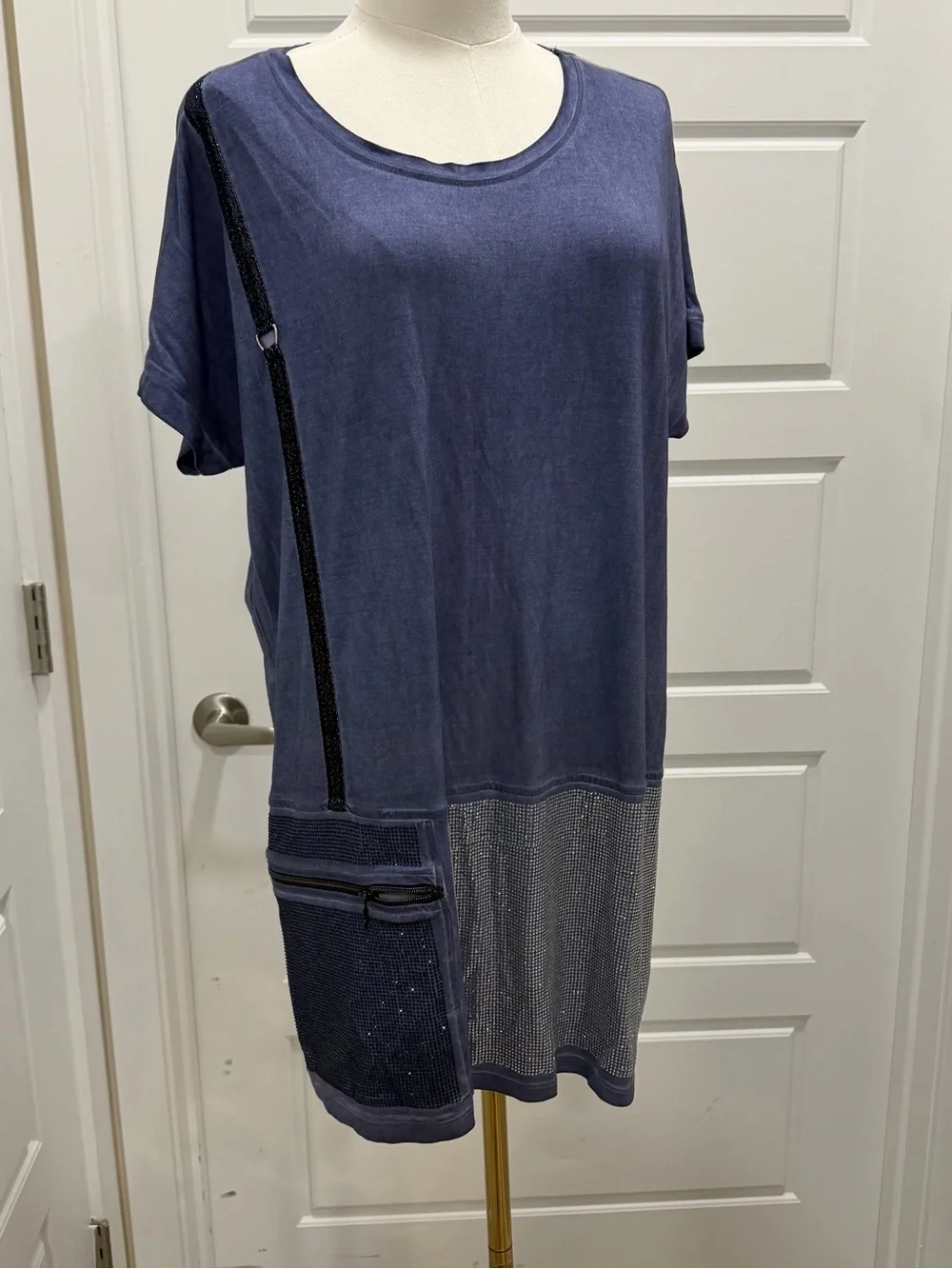 Tricotto got Blue Short Sleeve Tunic Top with Rhinestone Accents - Picture 2 of 9